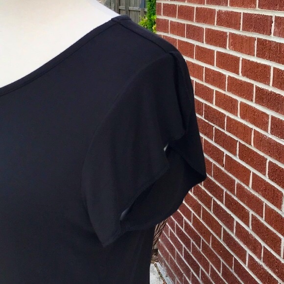 Tahari Split Flutter Sleeve Top - Picture 2 of 8